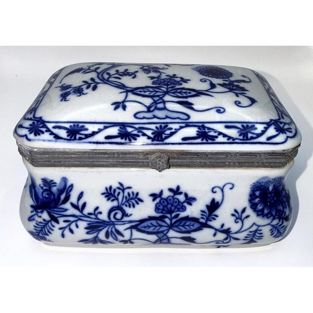 Vintage Kalk Germany Blue Onion Porcelain Trinket Glove Cig Tea Box Pewter Hinge